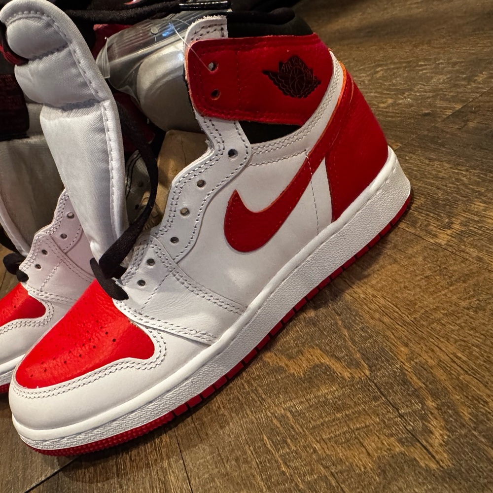 Nike Air Jordan 1 Retro High OG University Red, Black and White Sneakers - Picture 7 of 7